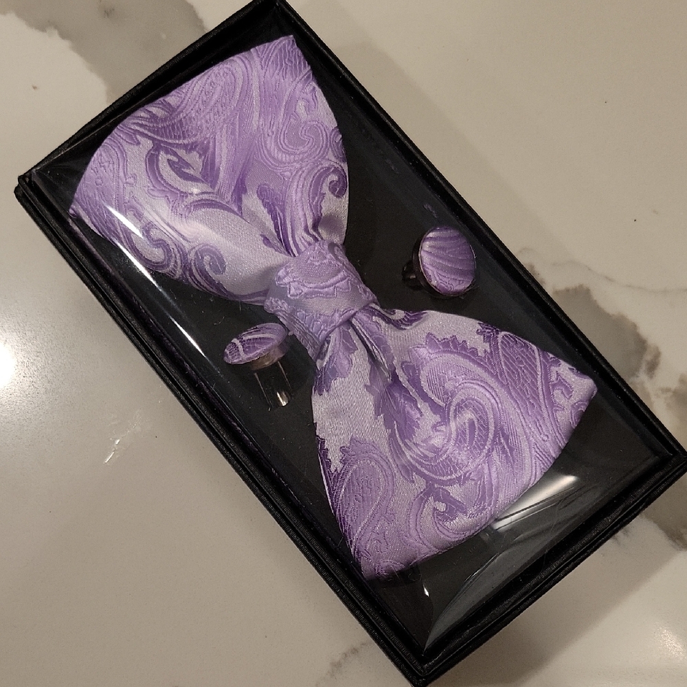 Elegant Purple Paisley Bow Tie Set